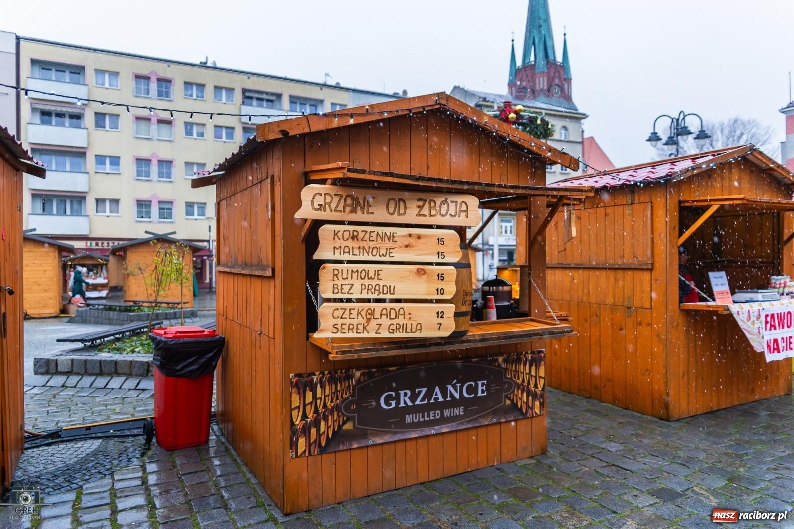 Zdjęcie w galerii na portalu naszraciborz.pl: Magia świąt na rynku w Raciborzu. Ruszył jarmark bożonarodzeniowy [FOTO i WIDEO] wiadomości z regionu
