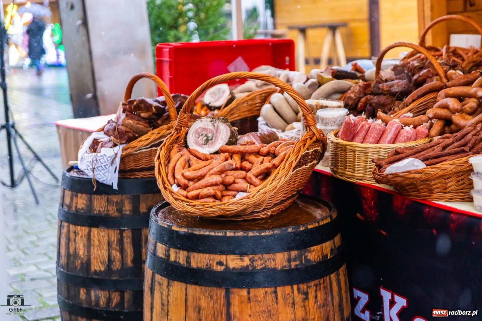 Zdjęcie w galerii na portalu naszraciborz.pl: Magia świąt na rynku w Raciborzu. Ruszył jarmark bożonarodzeniowy [FOTO i WIDEO] wiadomości z regionu