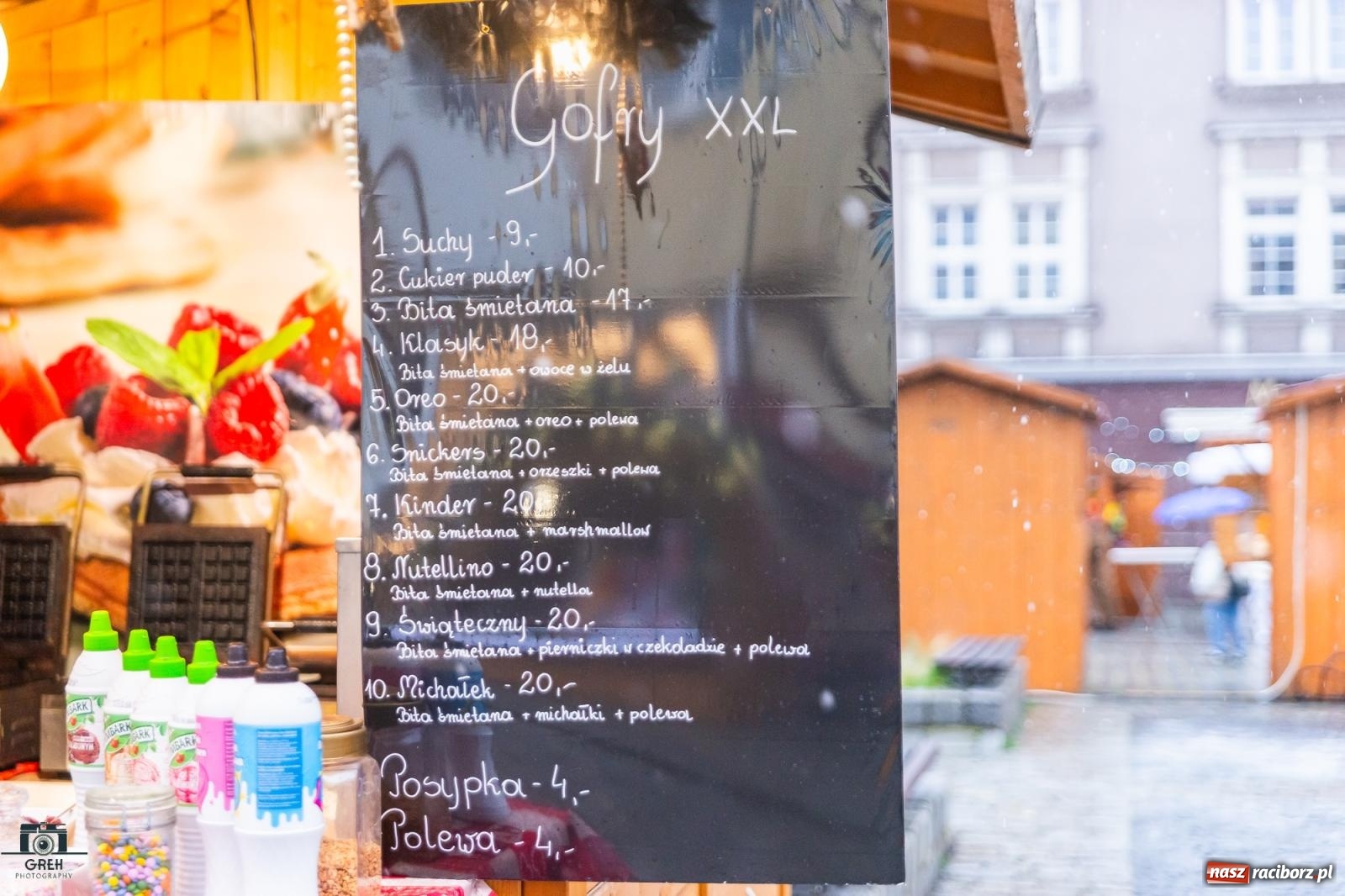 Zdjęcie w galerii na portalu naszraciborz.pl: Magia świąt na rynku w Raciborzu. Ruszył jarmark bożonarodzeniowy [FOTO i WIDEO] wiadomości z regionu