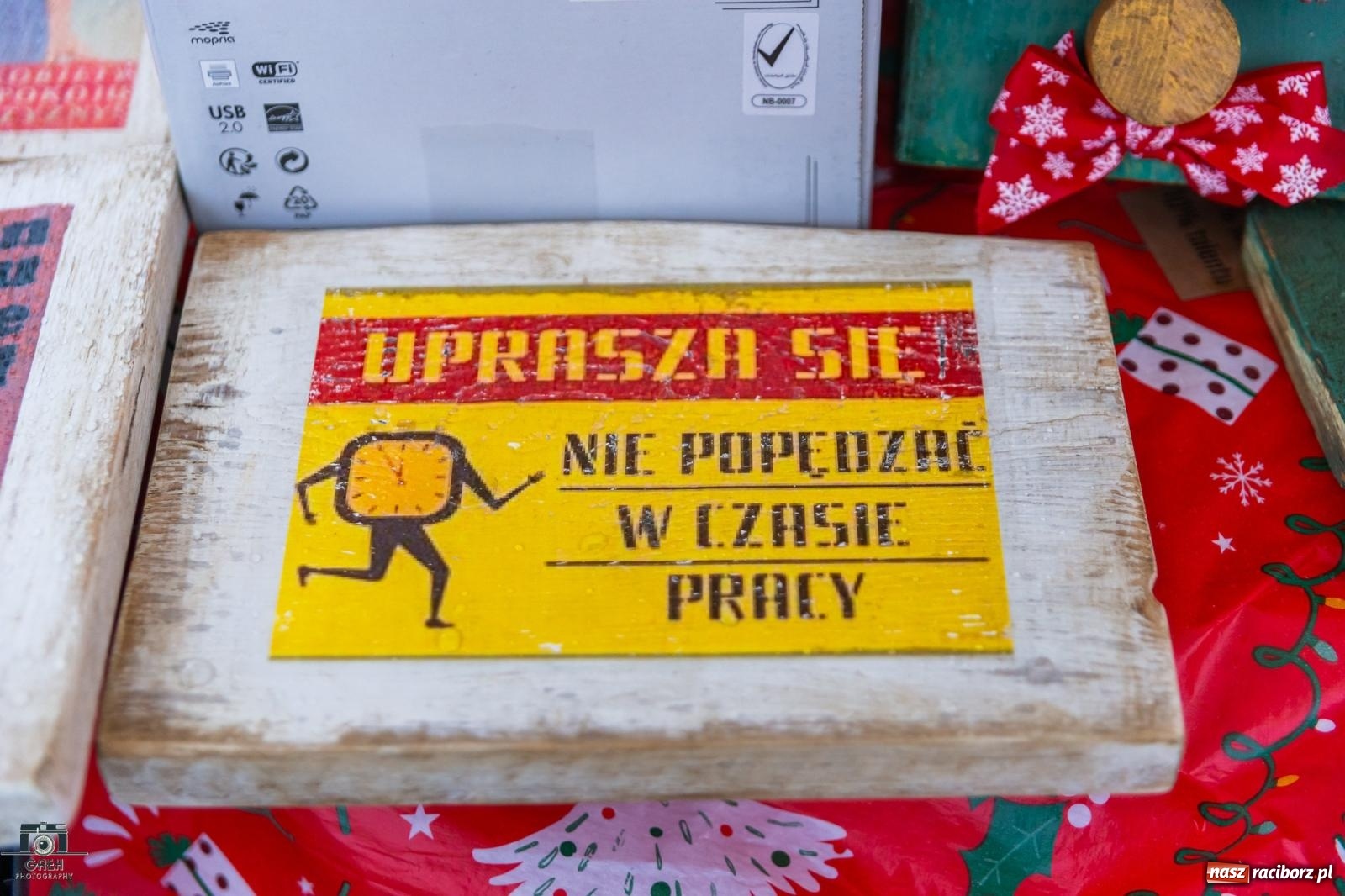 Zdjęcie w galerii na portalu naszraciborz.pl: Magia świąt na rynku w Raciborzu. Ruszył jarmark bożonarodzeniowy [FOTO i WIDEO] wiadomości z regionu