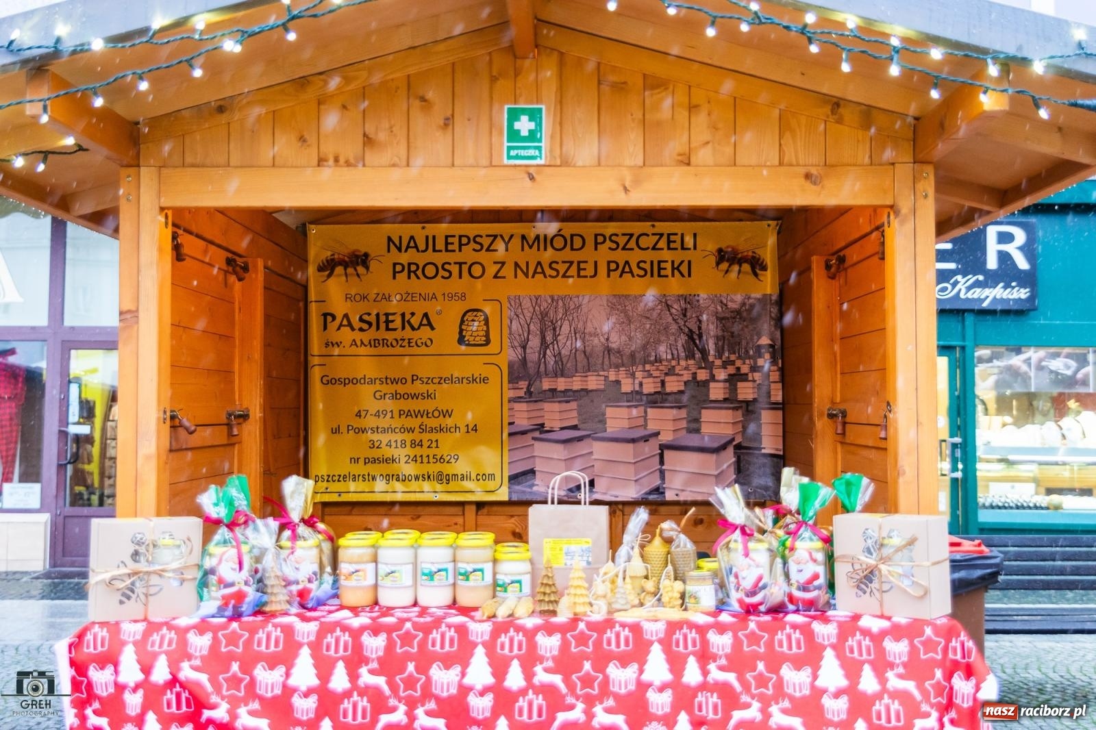 Zdjęcie w galerii na portalu naszraciborz.pl: Magia świąt na rynku w Raciborzu. Ruszył jarmark bożonarodzeniowy [FOTO i WIDEO] wiadomości z regionu