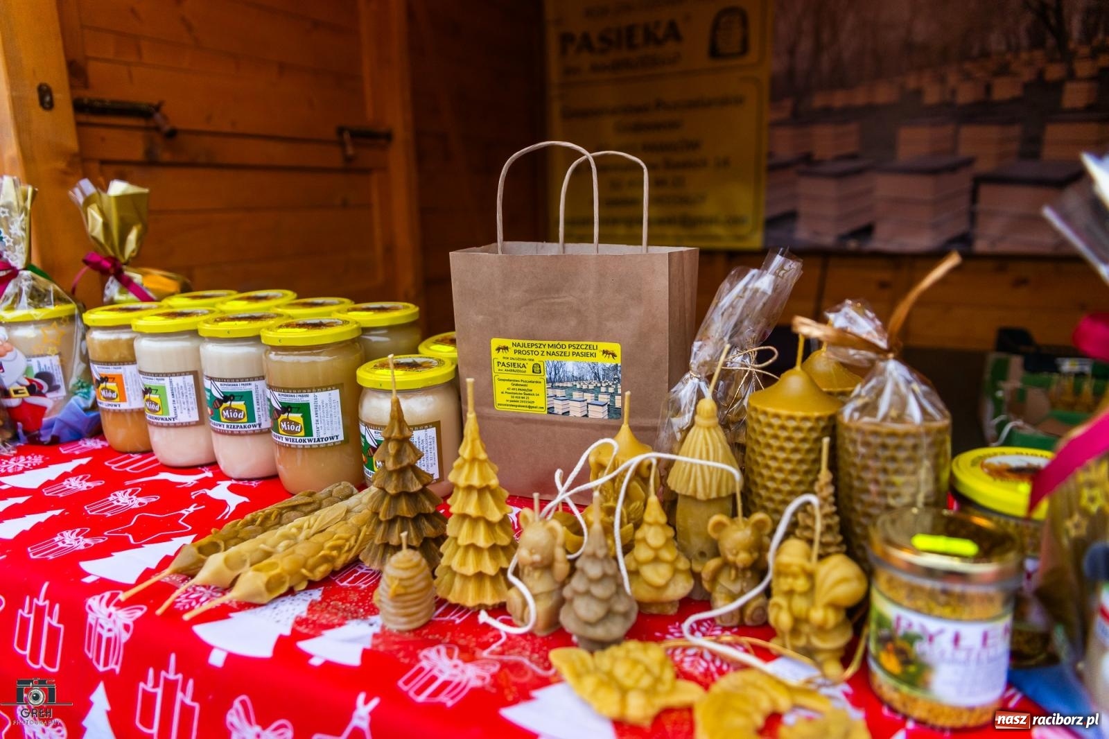 Zdjęcie w galerii na portalu naszraciborz.pl: Magia świąt na rynku w Raciborzu. Ruszył jarmark bożonarodzeniowy [FOTO i WIDEO] wiadomości z regionu