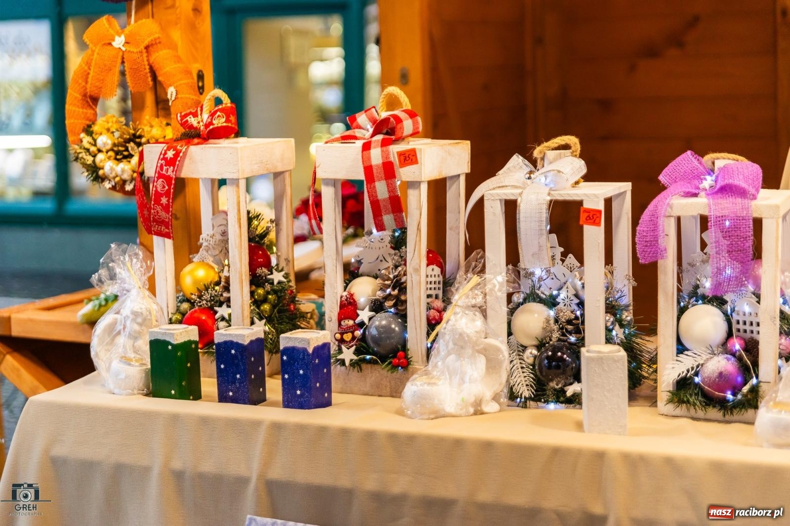 Zdjęcie w galerii na portalu naszraciborz.pl: Magia świąt na rynku w Raciborzu. Ruszył jarmark bożonarodzeniowy [FOTO i WIDEO] wiadomości z regionu