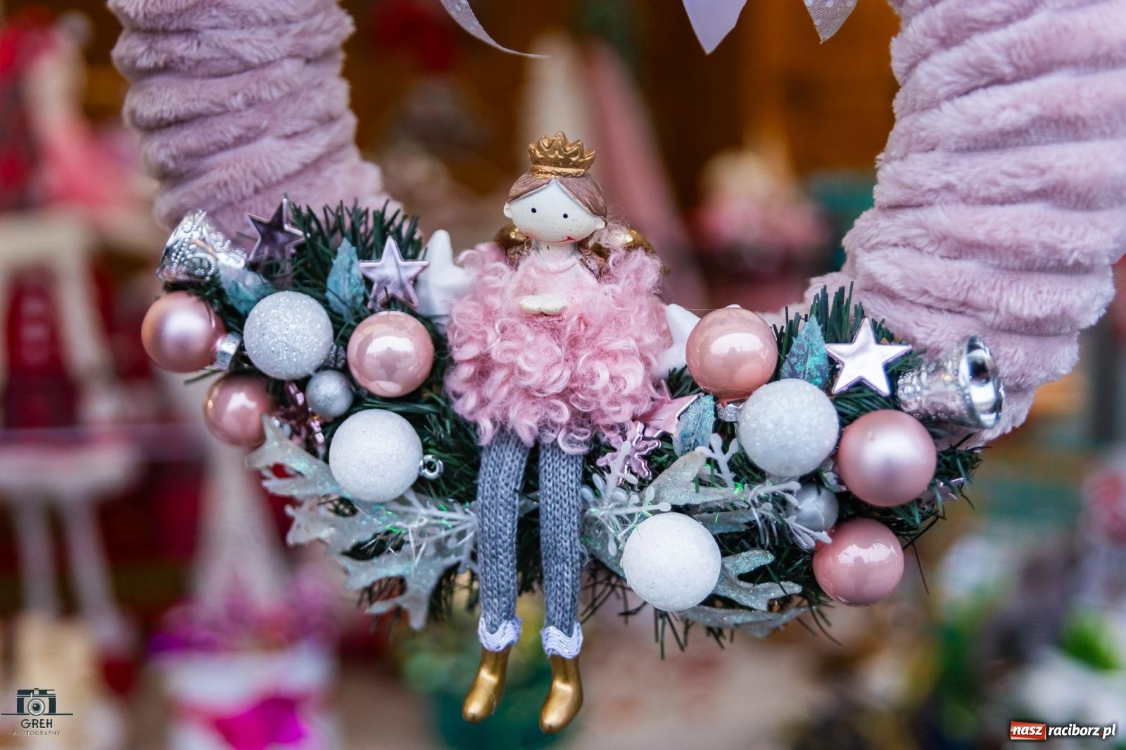 Zdjęcie w galerii na portalu naszraciborz.pl: Magia świąt na rynku w Raciborzu. Ruszył jarmark bożonarodzeniowy [FOTO i WIDEO] wiadomości z regionu