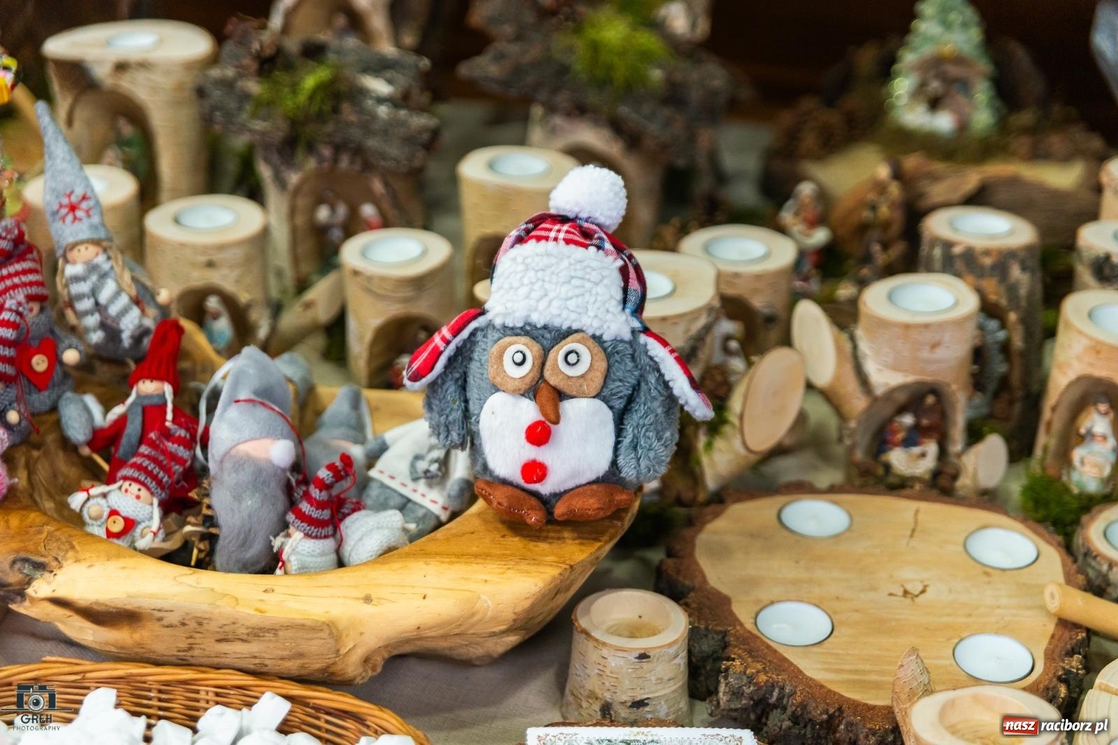 Zdjęcie w galerii na portalu naszraciborz.pl: Magia świąt na rynku w Raciborzu. Ruszył jarmark bożonarodzeniowy [FOTO i WIDEO] wiadomości z regionu