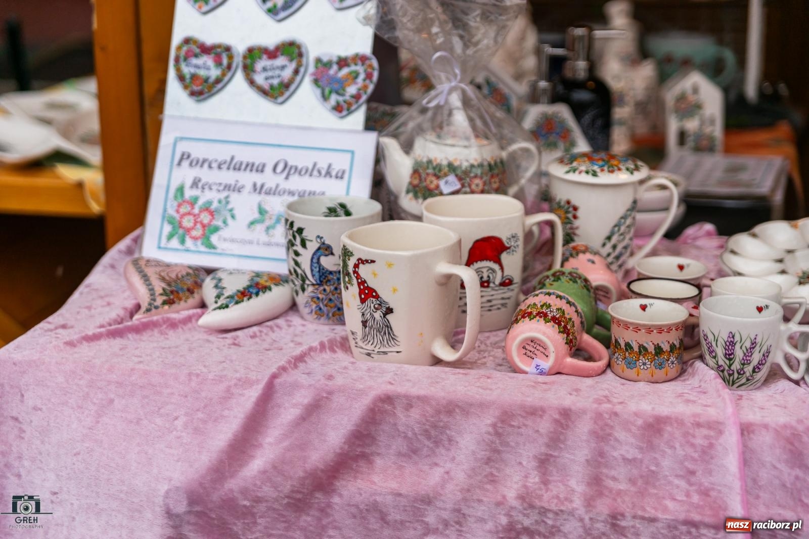 Zdjęcie w galerii na portalu naszraciborz.pl: Magia świąt na rynku w Raciborzu. Ruszył jarmark bożonarodzeniowy [FOTO i WIDEO] wiadomości z regionu