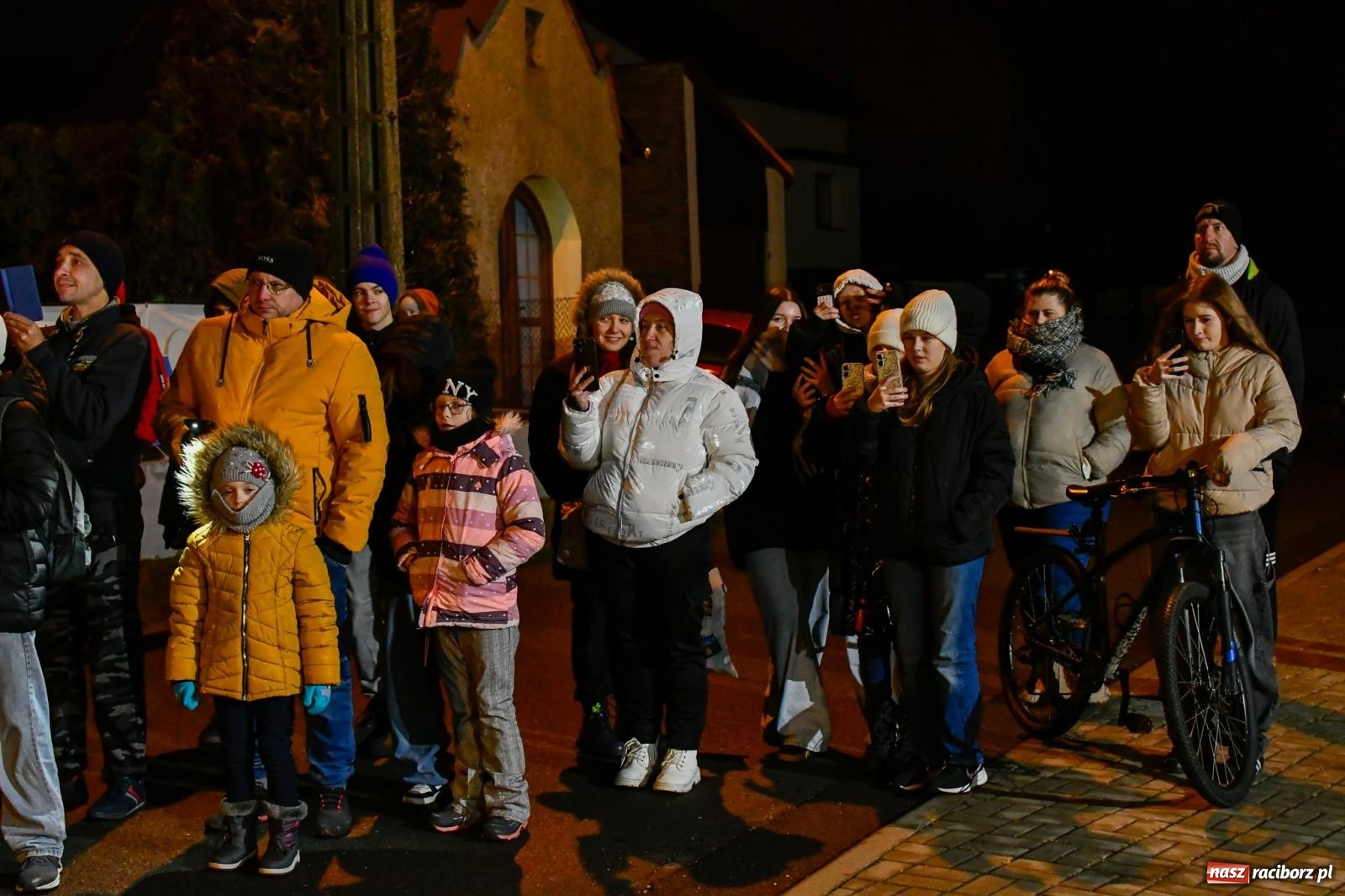 Zdjęcie w galerii na portalu naszraciborz.pl: Na świętego Mikołaja ochotnicy z Markowic dostali wóz strażacki [FOTO i WIDEO] wiadomości z regionu