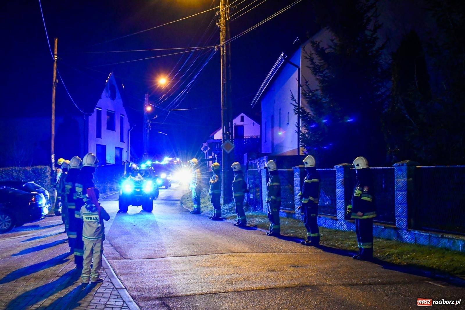 Zdjęcie w galerii na portalu naszraciborz.pl: Na świętego Mikołaja ochotnicy z Markowic dostali wóz strażacki [FOTO i WIDEO] wiadomości z regionu