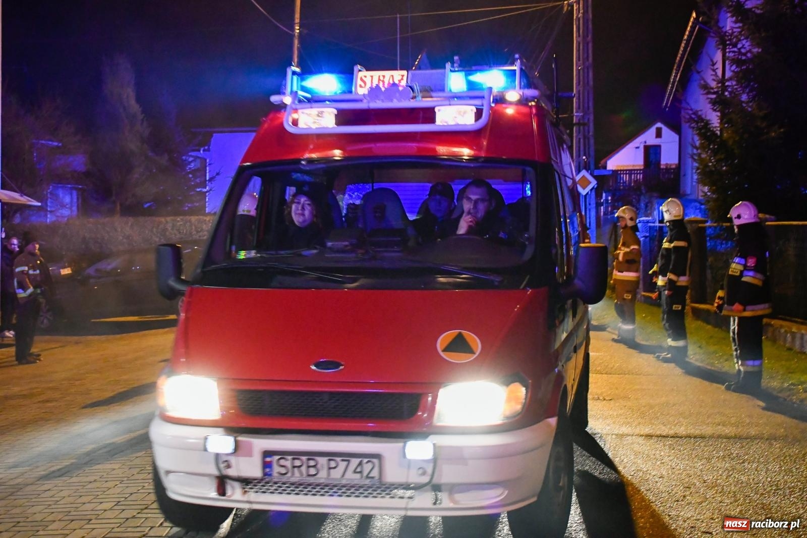 Zdjęcie w galerii na portalu naszraciborz.pl: Na świętego Mikołaja ochotnicy z Markowic dostali wóz strażacki [FOTO i WIDEO] wiadomości z regionu