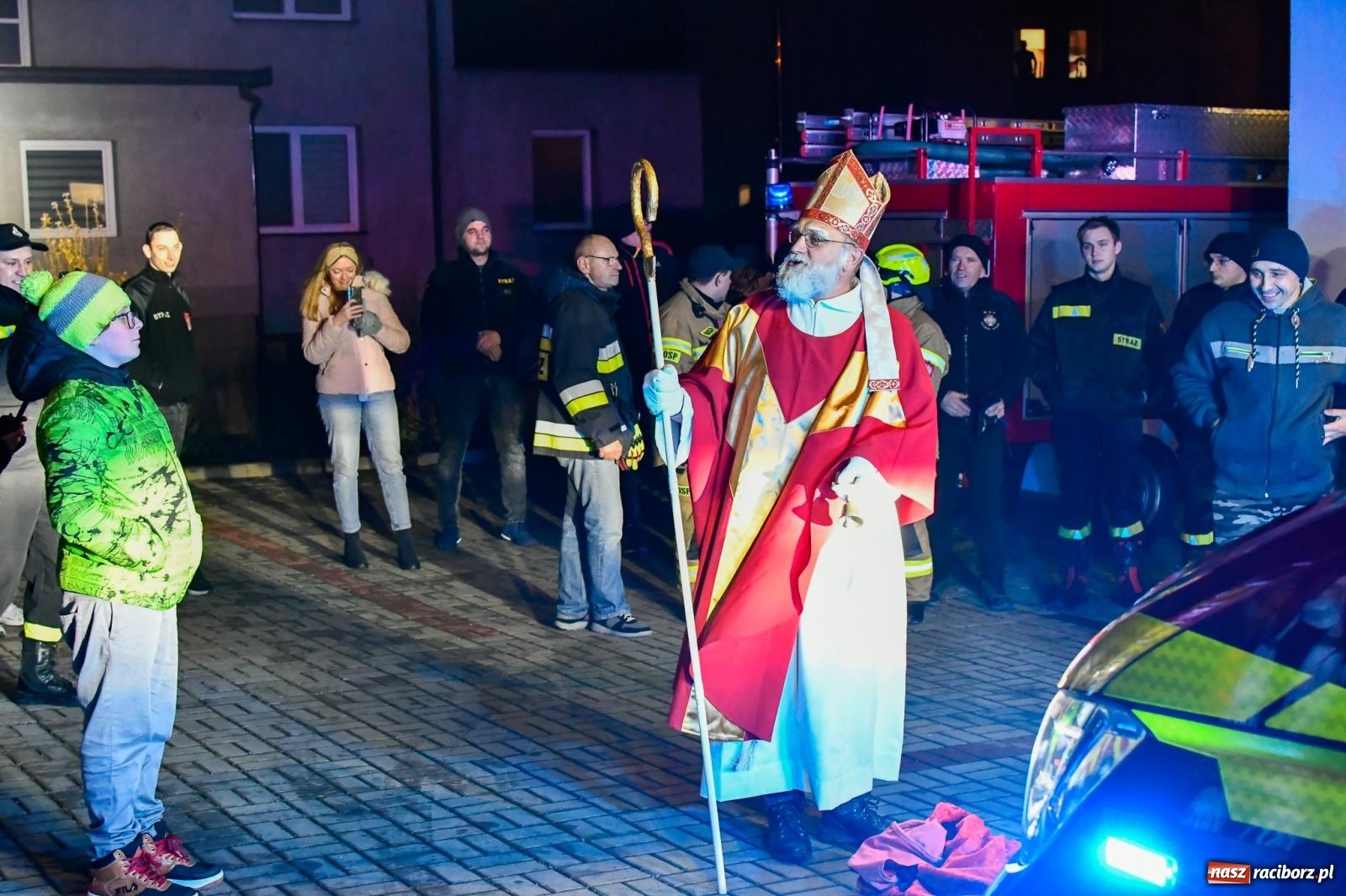 Zdjęcie w galerii na portalu naszraciborz.pl: Na świętego Mikołaja ochotnicy z Markowic dostali wóz strażacki [FOTO i WIDEO] wiadomości z regionu