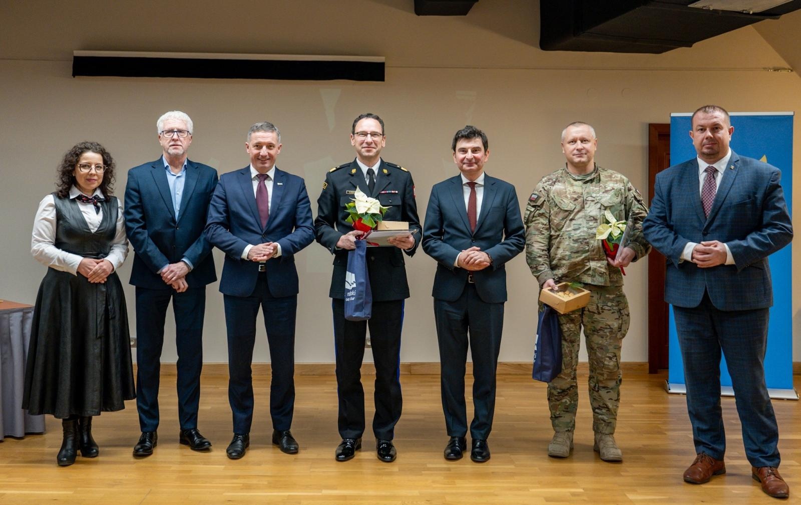 Zdjęcie w galerii na portalu naszraciborz.pl: Samorządowcy województwa śląskiego obradowali na raciborskim zamku. Gościem wojewoda wiadomości z regionu
