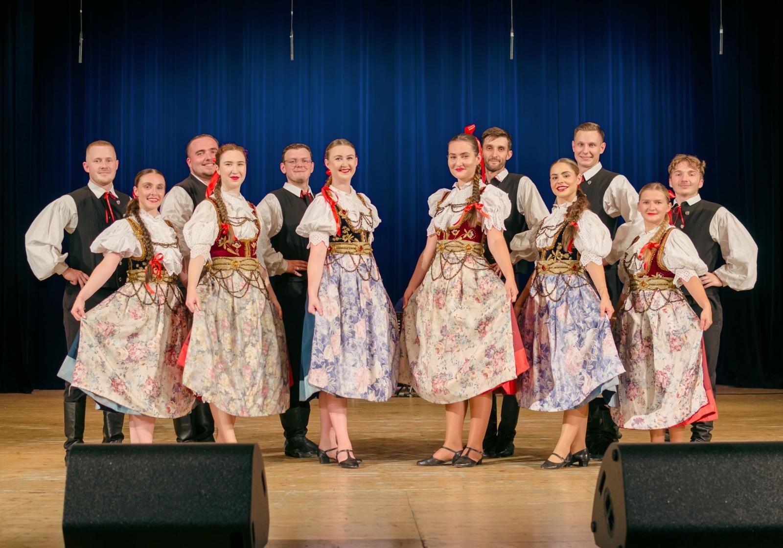 Zdjęcie w galerii na portalu naszraciborz.pl: W PUNKT. 70-lecie Zespołu Pieśni i Tańca Strzecha im. Joli Rymszy wiadomości z regionu