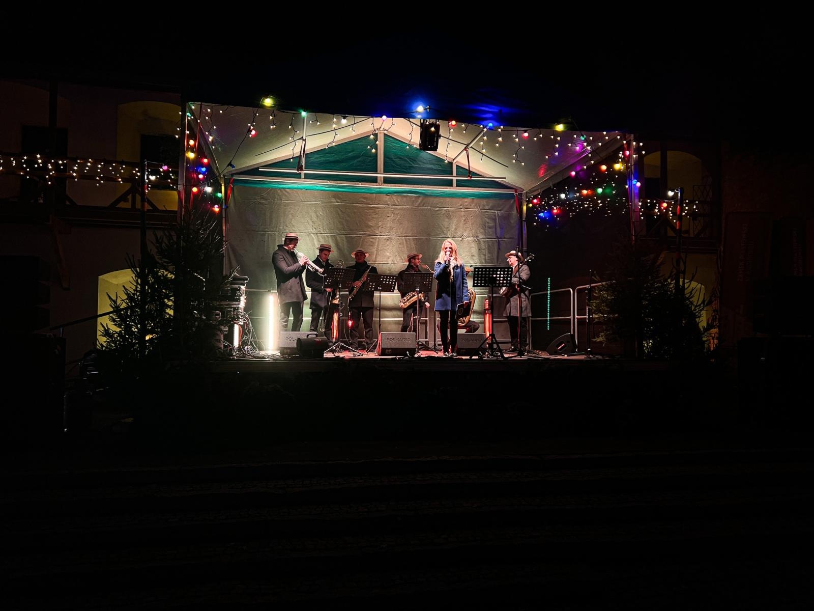 Zdjęcie w galerii na portalu naszraciborz.pl: Od zamku do Rynku. Raciborskie jarmarki w sobotni wieczór [FOTO i WIDEO, PROGRAM NA NIEDZIELĘ] wiadomości z regionu