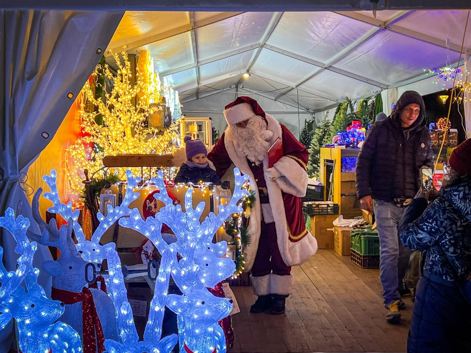 Zdjęcie w galerii na portalu naszraciborz.pl: Od zamku do Rynku. Raciborskie jarmarki w sobotni wieczór [FOTO i WIDEO, PROGRAM NA NIEDZIELĘ] wiadomości z regionu