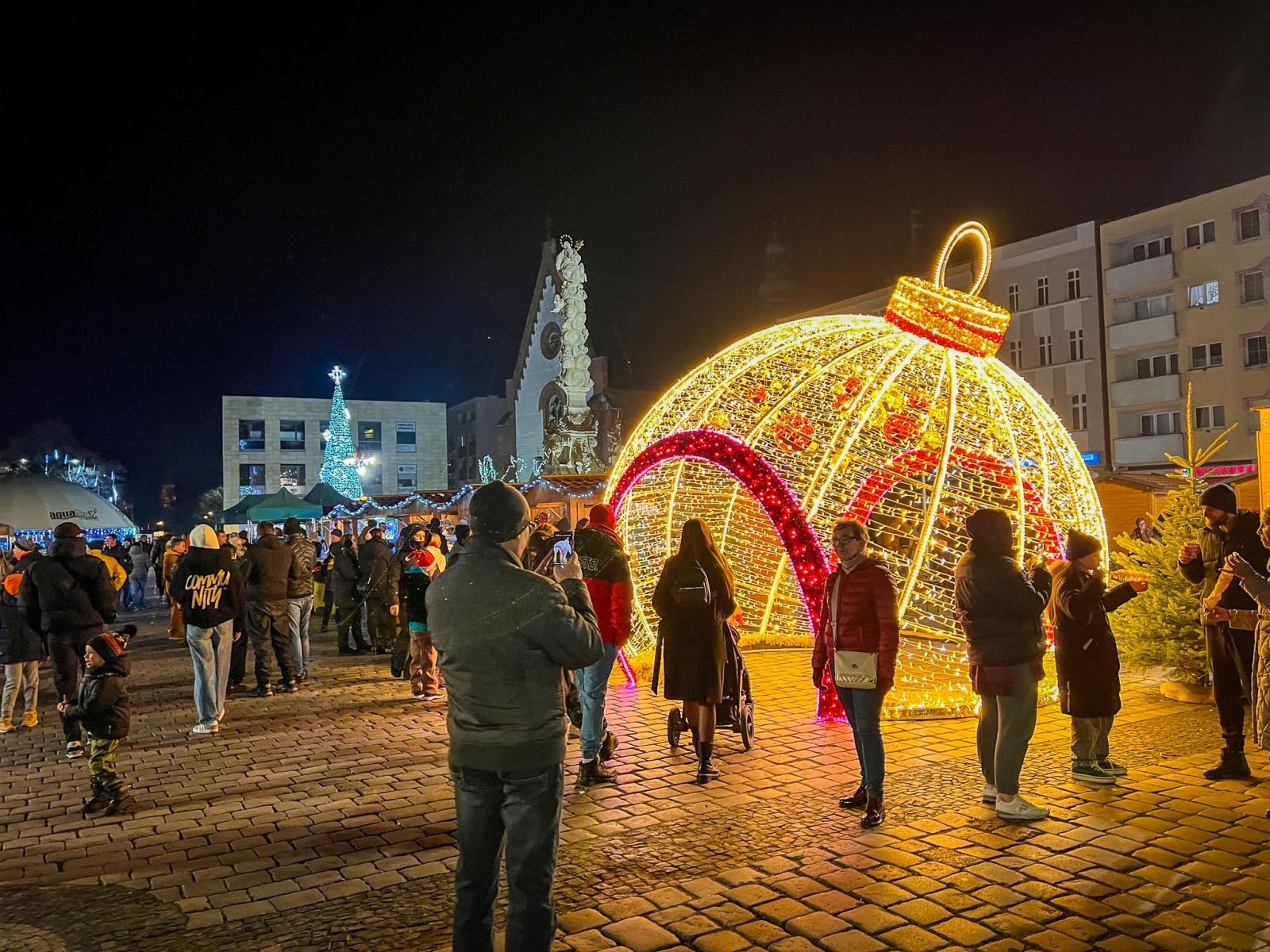 Zdjęcie w galerii na portalu naszraciborz.pl: Od zamku do Rynku. Raciborskie jarmarki w sobotni wieczór [FOTO i WIDEO, PROGRAM NA NIEDZIELĘ] wiadomości z regionu