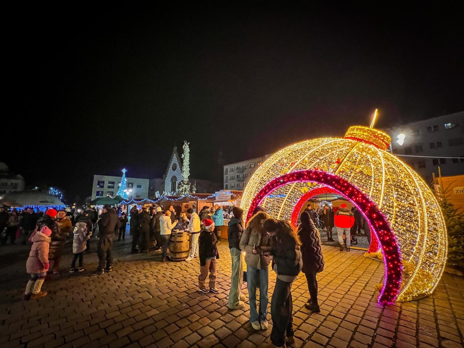 Zdjęcie w galerii na portalu naszraciborz.pl: Od zamku do Rynku. Raciborskie jarmarki w sobotni wieczór [FOTO i WIDEO, PROGRAM NA NIEDZIELĘ] wiadomości z regionu