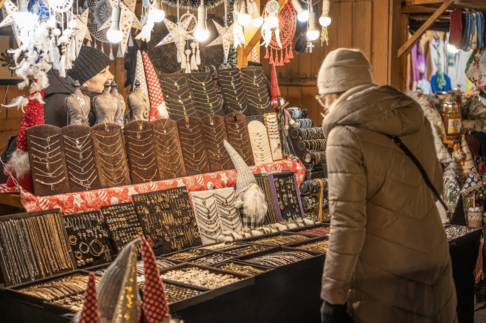 Zdjęcie w galerii na portalu naszraciborz.pl: Od zamku do Rynku. Raciborskie jarmarki w sobotni wieczór [FOTO i WIDEO, PROGRAM NA NIEDZIELĘ] wiadomości z regionu