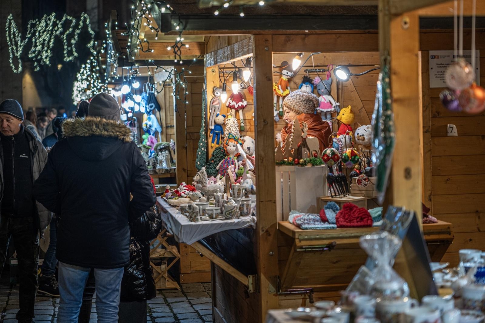 Zdjęcie w galerii na portalu naszraciborz.pl: Od zamku do Rynku. Raciborskie jarmarki w sobotni wieczór [FOTO i WIDEO, PROGRAM NA NIEDZIELĘ] wiadomości z regionu