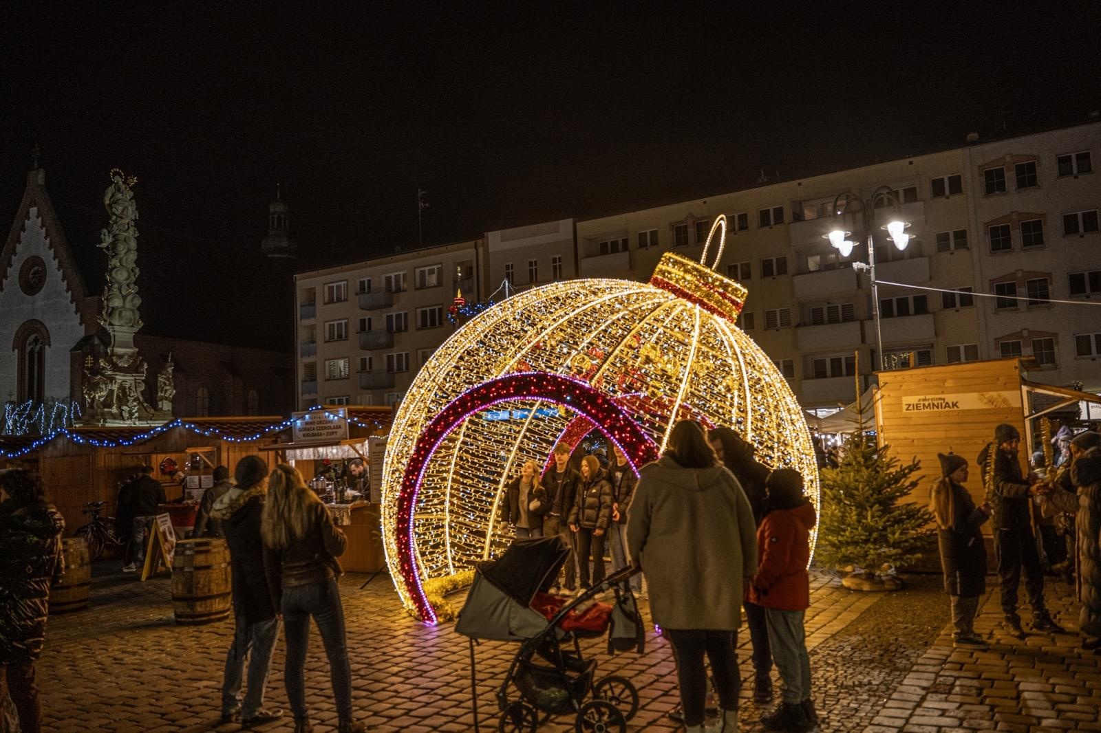 Zdjęcie w galerii na portalu naszraciborz.pl: Od zamku do Rynku. Raciborskie jarmarki w sobotni wieczór [FOTO i WIDEO, PROGRAM NA NIEDZIELĘ] wiadomości z regionu