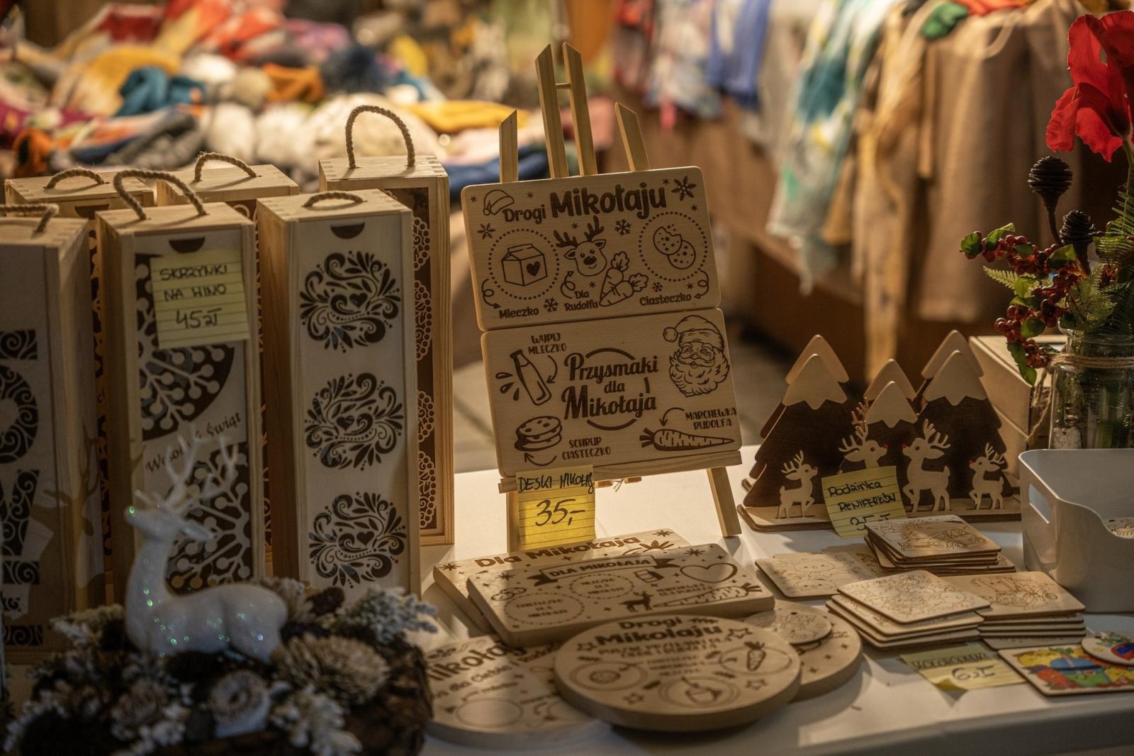 Zdjęcie w galerii na portalu naszraciborz.pl: Od zamku do Rynku. Raciborskie jarmarki w sobotni wieczór [FOTO i WIDEO, PROGRAM NA NIEDZIELĘ] wiadomości z regionu