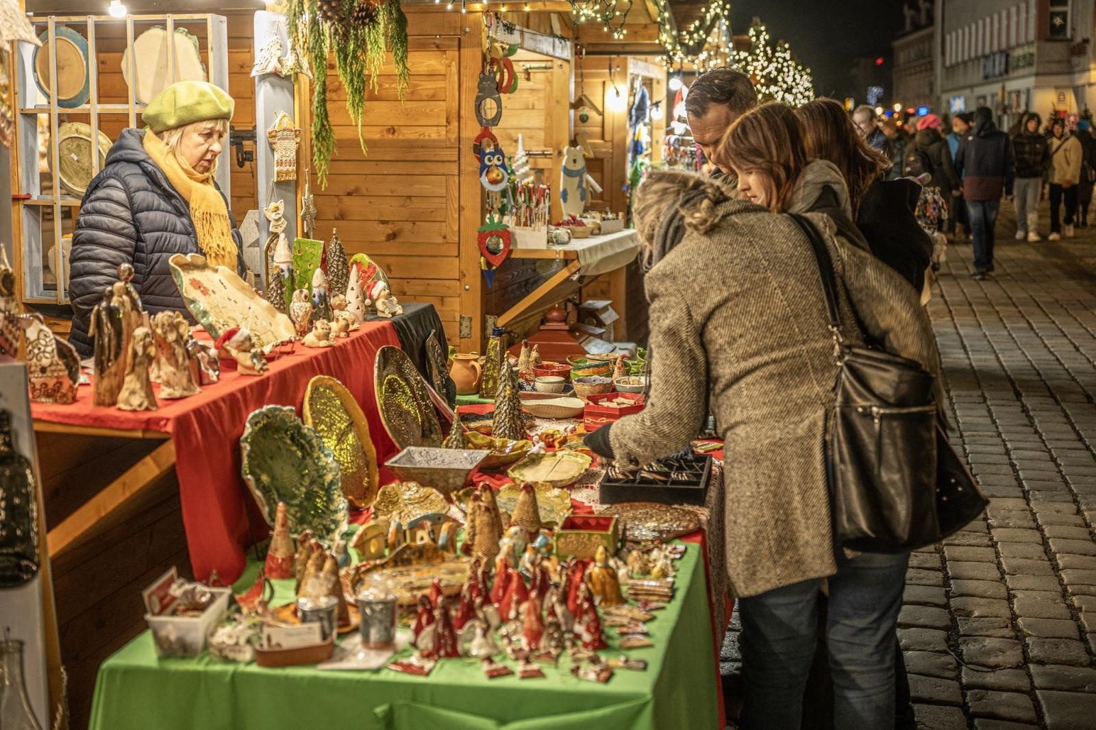 Zdjęcie w galerii na portalu naszraciborz.pl: Od zamku do Rynku. Raciborskie jarmarki w sobotni wieczór [FOTO i WIDEO, PROGRAM NA NIEDZIELĘ] wiadomości z regionu
