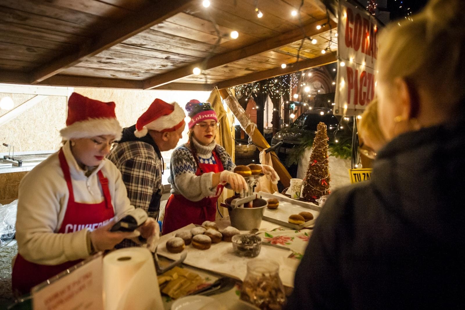 Zdjęcie w galerii na portalu naszraciborz.pl: Jazzowa sobota i wiedeńska niedziela pełna zabaw. Trwa jarmark na Zamku Piastowskim [FOTO, WIDEO, PROGRAM NA NIEDZIELĘ] wiadomości z regionu