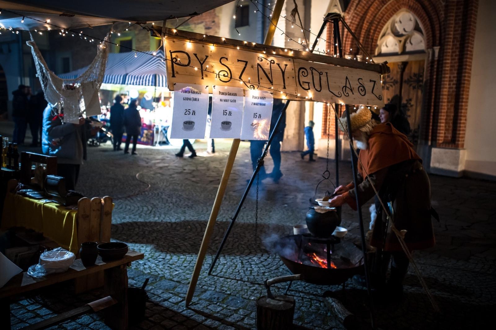Zdjęcie w galerii na portalu naszraciborz.pl: Jazzowa sobota i wiedeńska niedziela pełna zabaw. Trwa jarmark na Zamku Piastowskim [FOTO, WIDEO, PROGRAM NA NIEDZIELĘ] wiadomości z regionu