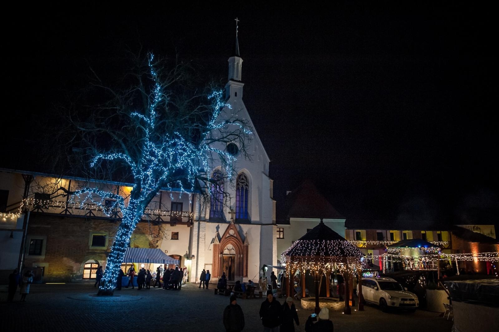 Zdjęcie w galerii na portalu naszraciborz.pl: Jazzowa sobota i wiedeńska niedziela pełna zabaw. Trwa jarmark na Zamku Piastowskim [FOTO, WIDEO, PROGRAM NA NIEDZIELĘ] wiadomości z regionu