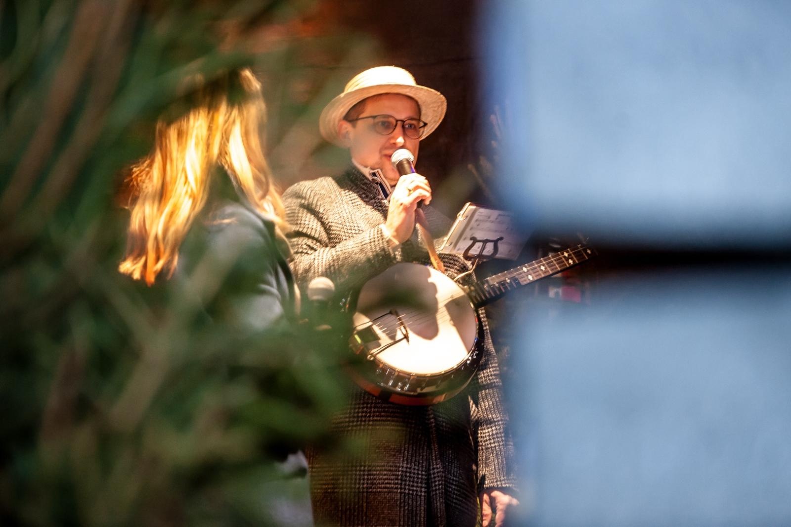 Zdjęcie w galerii na portalu naszraciborz.pl: Jazzowa sobota i wiedeńska niedziela pełna zabaw. Trwa jarmark na Zamku Piastowskim [FOTO, WIDEO, PROGRAM NA NIEDZIELĘ] wiadomości z regionu