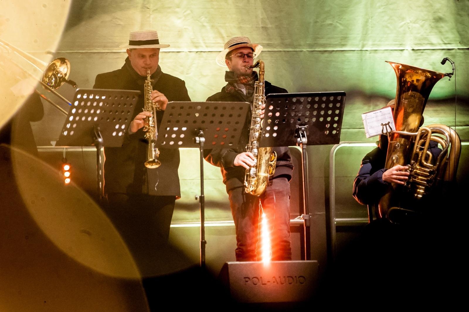 Zdjęcie w galerii na portalu naszraciborz.pl: Jazzowa sobota i wiedeńska niedziela pełna zabaw. Trwa jarmark na Zamku Piastowskim [FOTO, WIDEO, PROGRAM NA NIEDZIELĘ] wiadomości z regionu