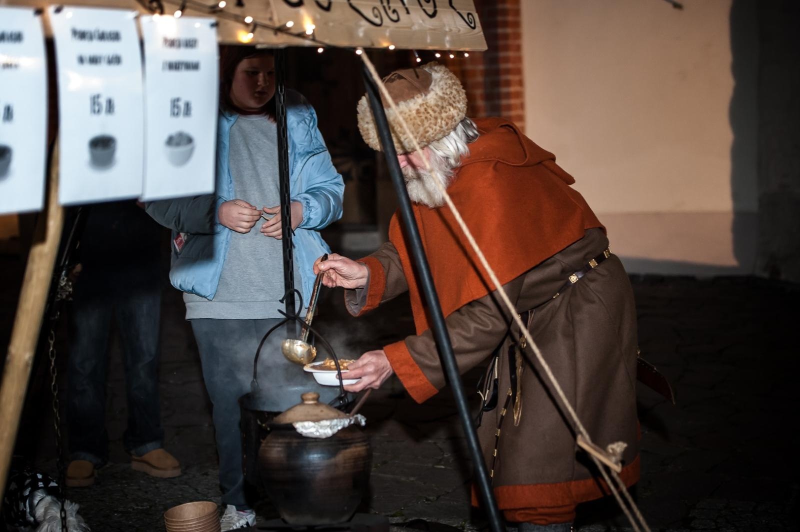 Zdjęcie w galerii na portalu naszraciborz.pl: Jazzowa sobota i wiedeńska niedziela pełna zabaw. Trwa jarmark na Zamku Piastowskim [FOTO, WIDEO, PROGRAM NA NIEDZIELĘ] wiadomości z regionu