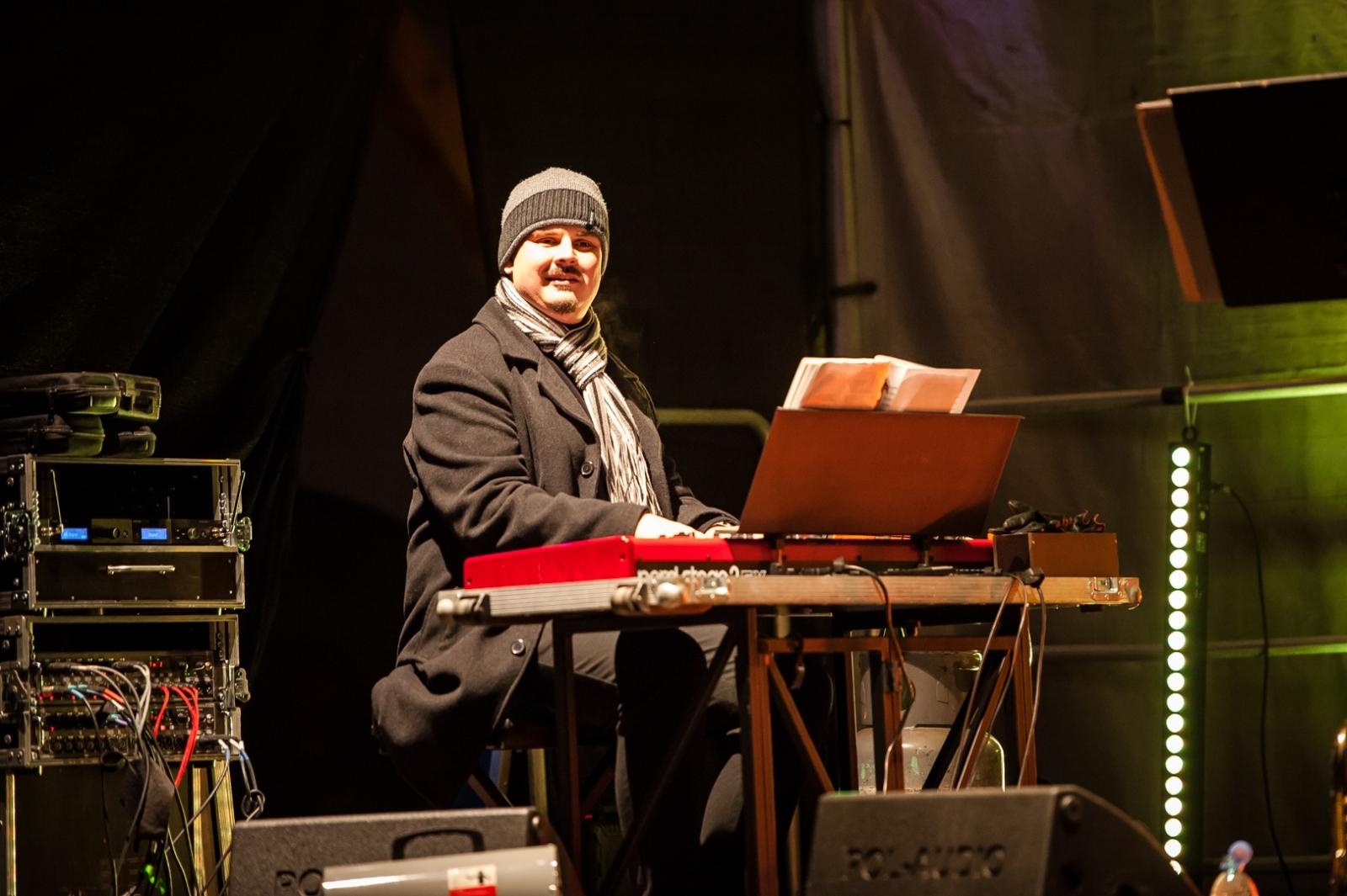 Zdjęcie w galerii na portalu naszraciborz.pl: Jazzowa sobota i wiedeńska niedziela pełna zabaw. Trwa jarmark na Zamku Piastowskim [FOTO, WIDEO, PROGRAM NA NIEDZIELĘ] wiadomości z regionu