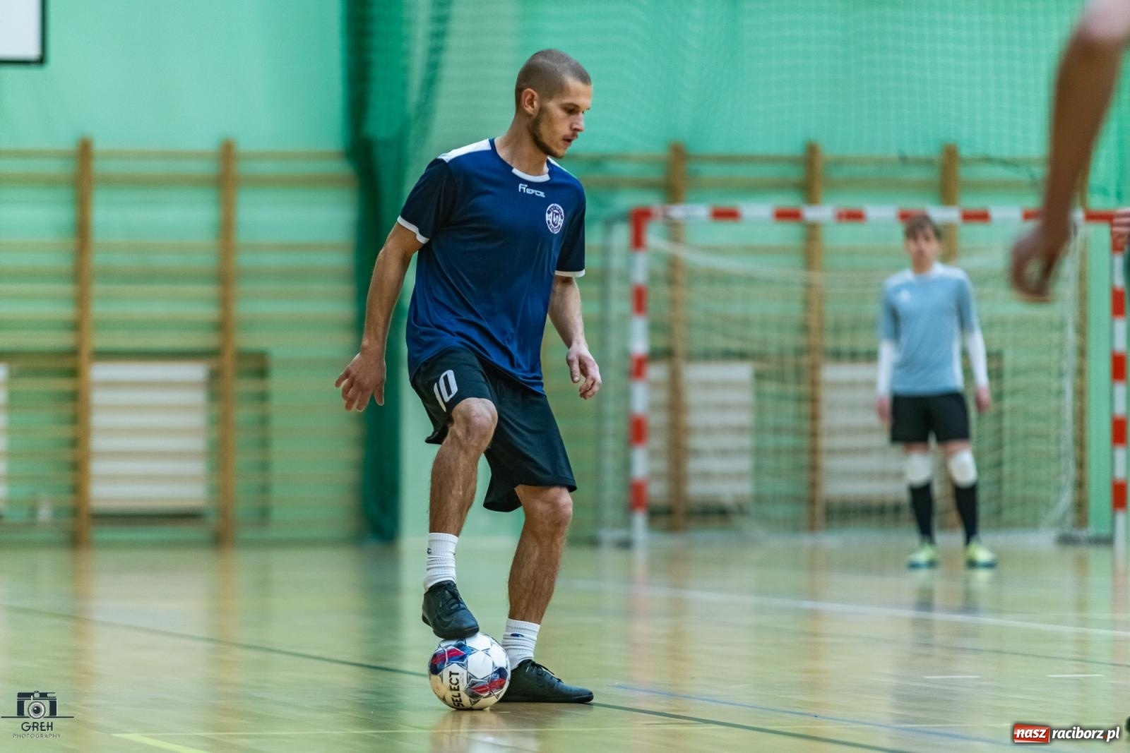 Zdjęcie w galerii na portalu naszraciborz.pl: HLPN. Wyrównane pojedynki na parkiecie hali przy Łąkowej [FOTO] wiadomości z regionu