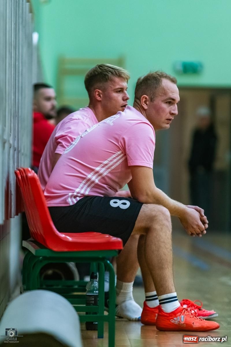 Zdjęcie w galerii na portalu naszraciborz.pl: HLPN. Wyrównane pojedynki na parkiecie hali przy Łąkowej [FOTO] wiadomości z regionu
