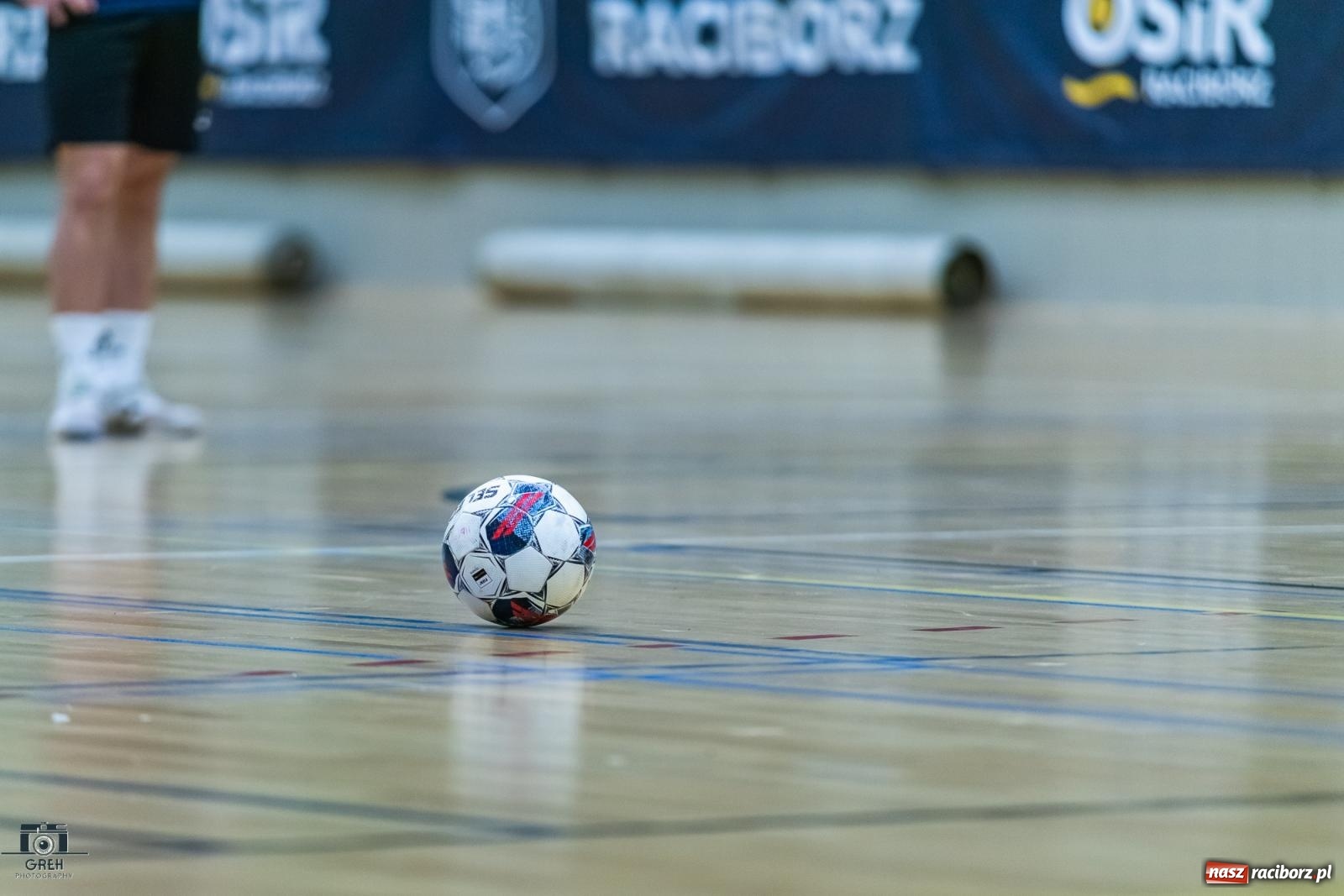 Zdjęcie w galerii na portalu naszraciborz.pl: HLPN. Wyrównane pojedynki na parkiecie hali przy Łąkowej [FOTO] wiadomości z regionu