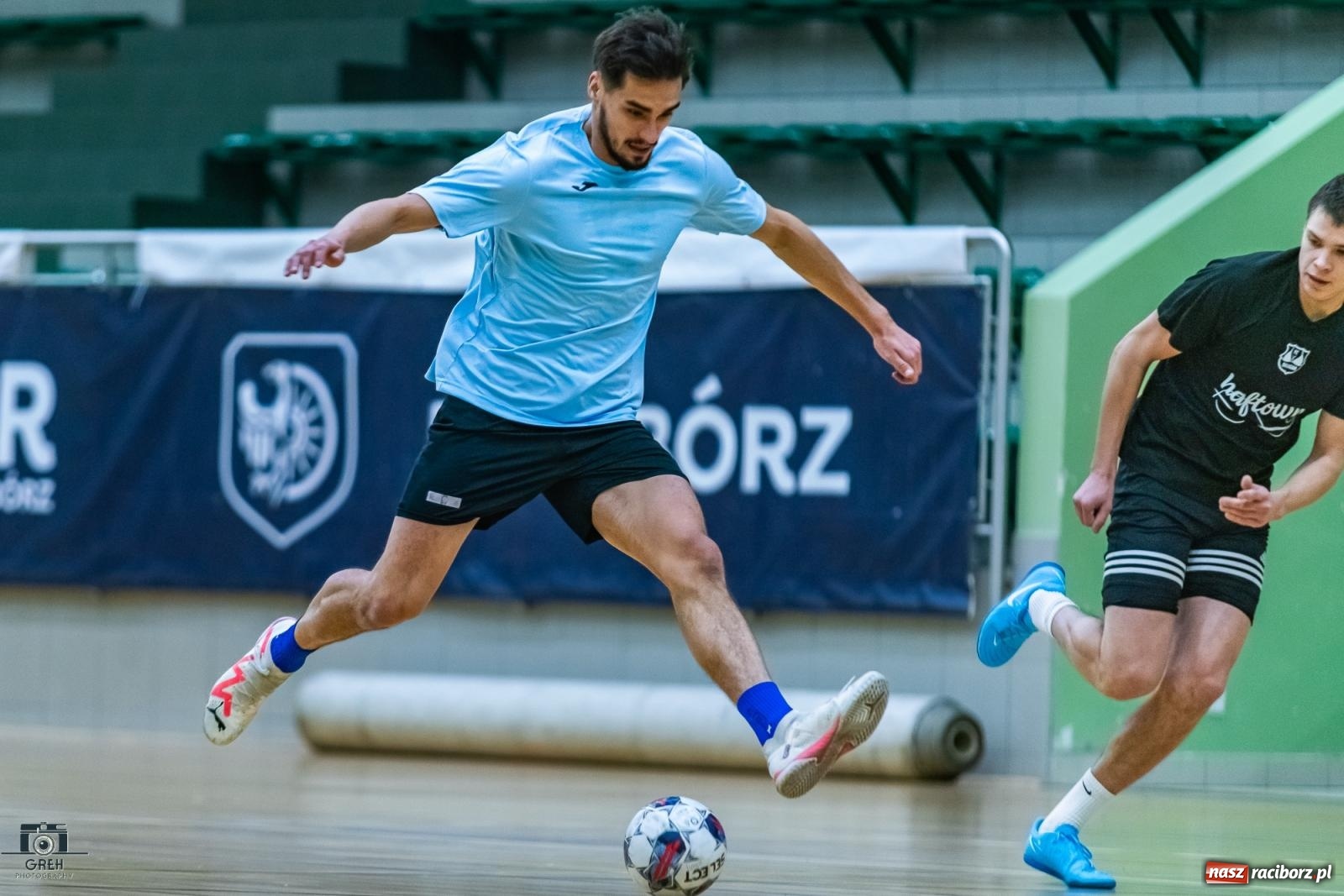 Zdjęcie w galerii na portalu naszraciborz.pl: HLPN. Wyrównane pojedynki na parkiecie hali przy Łąkowej [FOTO] wiadomości z regionu