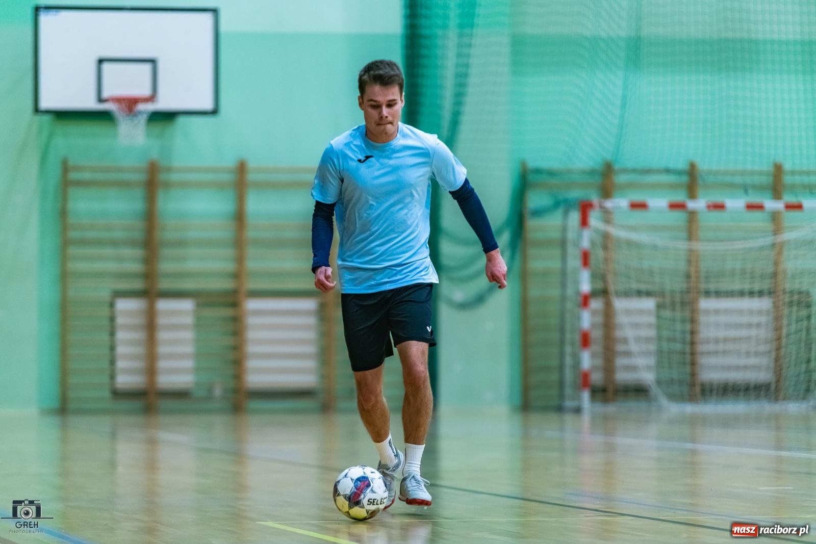 Zdjęcie w galerii na portalu naszraciborz.pl: HLPN. Wyrównane pojedynki na parkiecie hali przy Łąkowej [FOTO] wiadomości z regionu