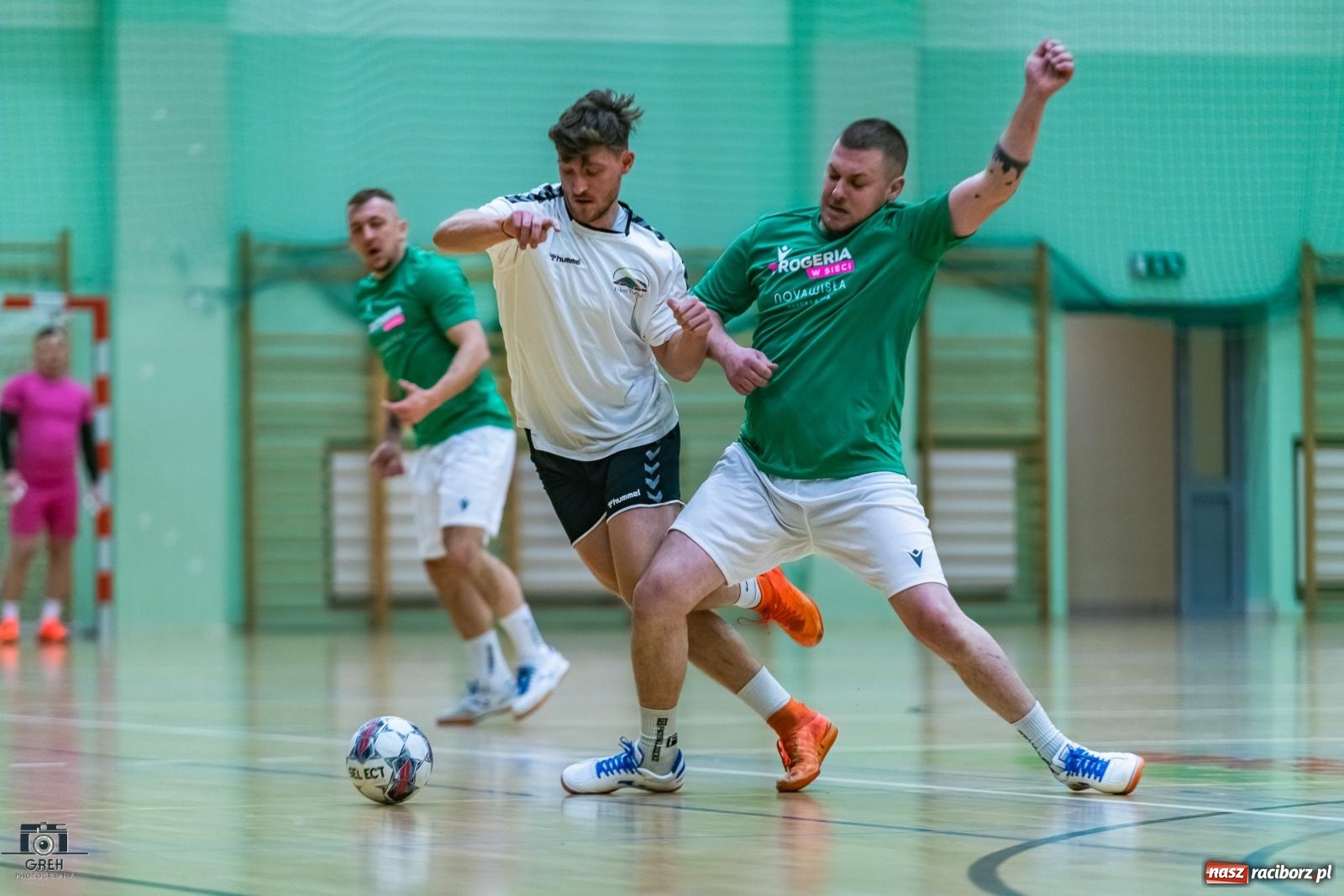 Zdjęcie w galerii na portalu naszraciborz.pl: HLPN. Wyrównane pojedynki na parkiecie hali przy Łąkowej [FOTO] wiadomości z regionu