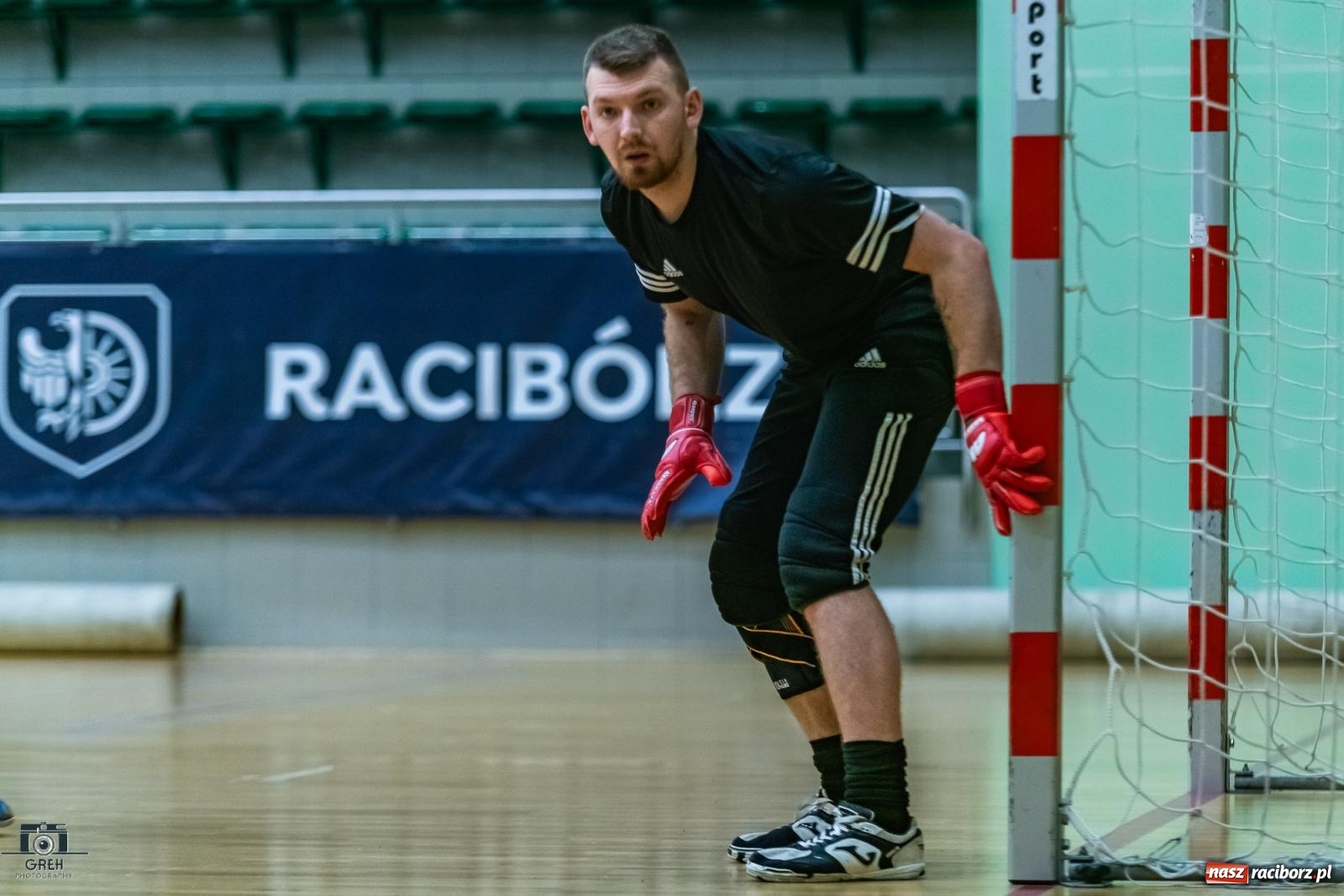 Zdjęcie w galerii na portalu naszraciborz.pl: HLPN. Wyrównane pojedynki na parkiecie hali przy Łąkowej [FOTO] wiadomości z regionu