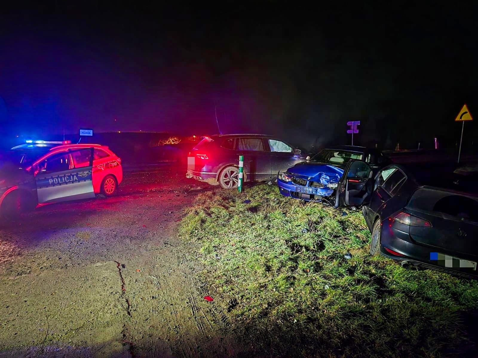 Zdjęcie w galerii na portalu naszraciborz.pl: Zderzenie trzech samochodów na DK 45 w Rudniku [FOTO] wiadomości z regionu