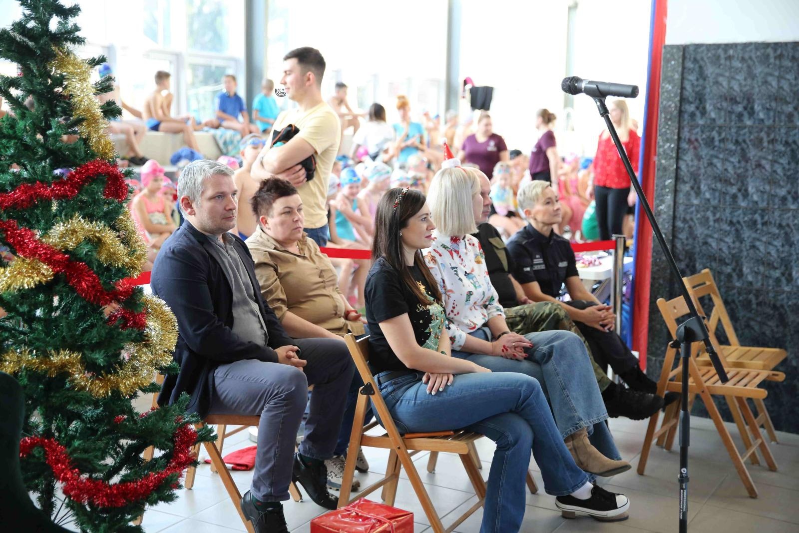 Zdjęcie w galerii na portalu naszraciborz.pl: Mikołajkowa sobota w ZSOMS. Zawody i jarmark z Natalią Tul wiadomości z regionu