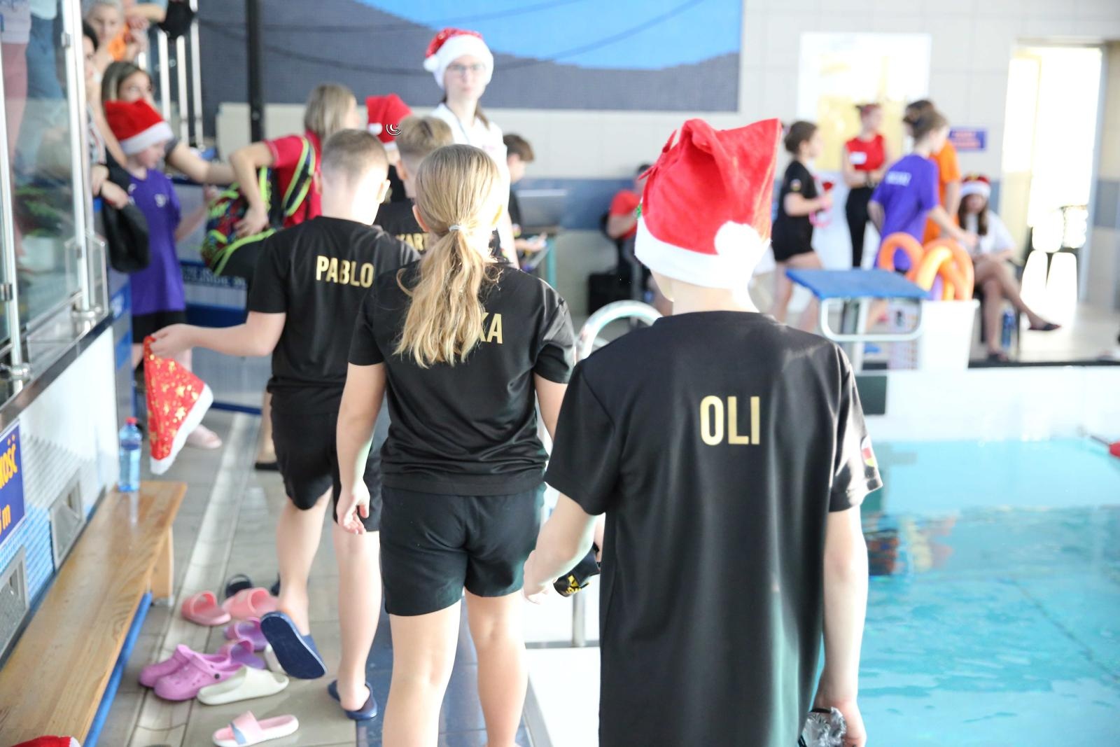 Zdjęcie w galerii na portalu naszraciborz.pl: Mikołajkowa sobota w ZSOMS. Zawody i jarmark z Natalią Tul wiadomości z regionu