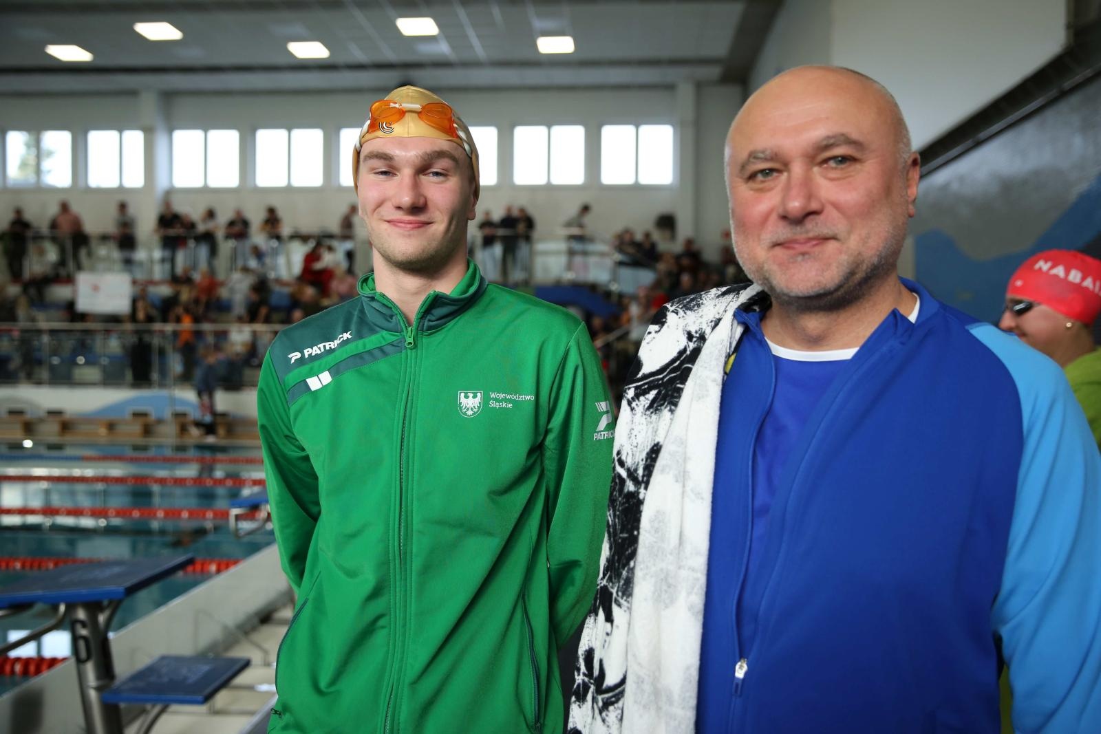 Zdjęcie w galerii na portalu naszraciborz.pl: Mikołajkowa sobota w ZSOMS. Zawody i jarmark z Natalią Tul wiadomości z regionu