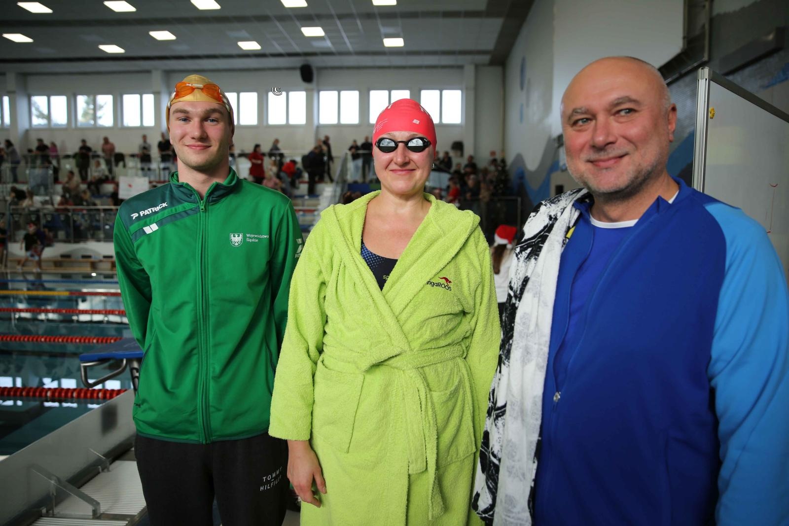 Zdjęcie w galerii na portalu naszraciborz.pl: Mikołajkowa sobota w ZSOMS. Zawody i jarmark z Natalią Tul wiadomości z regionu