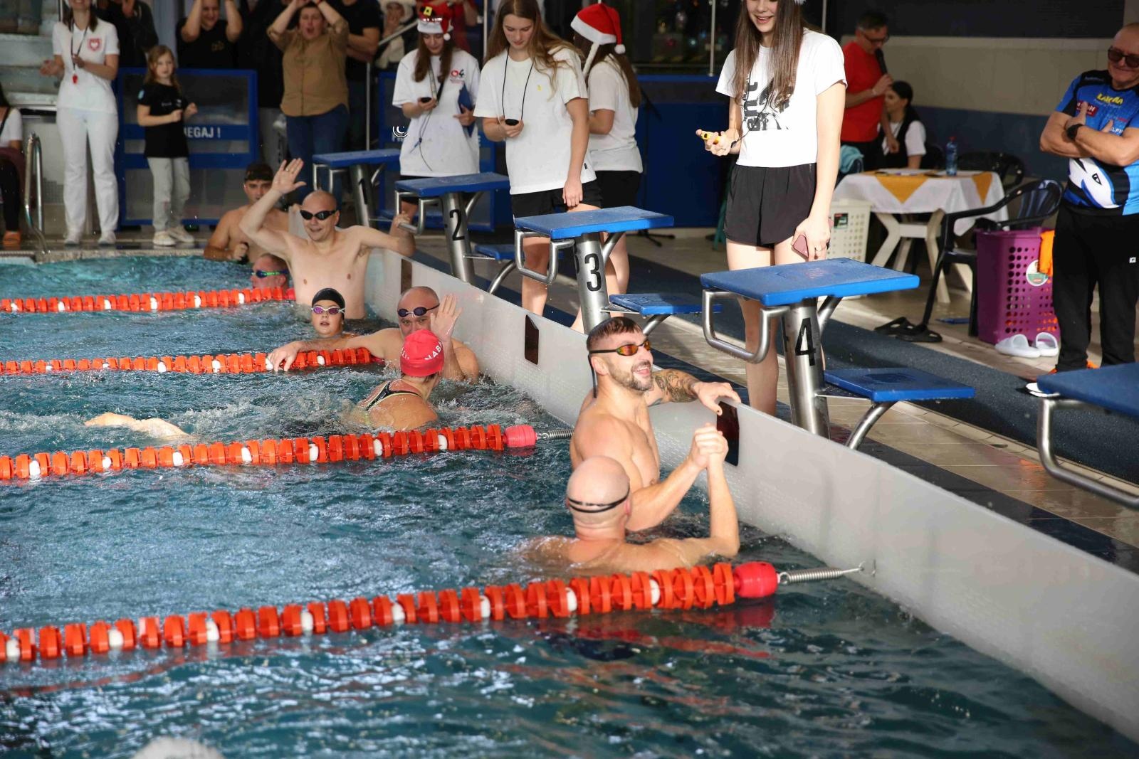 Zdjęcie w galerii na portalu naszraciborz.pl: Mikołajkowa sobota w ZSOMS. Zawody i jarmark z Natalią Tul wiadomości z regionu
