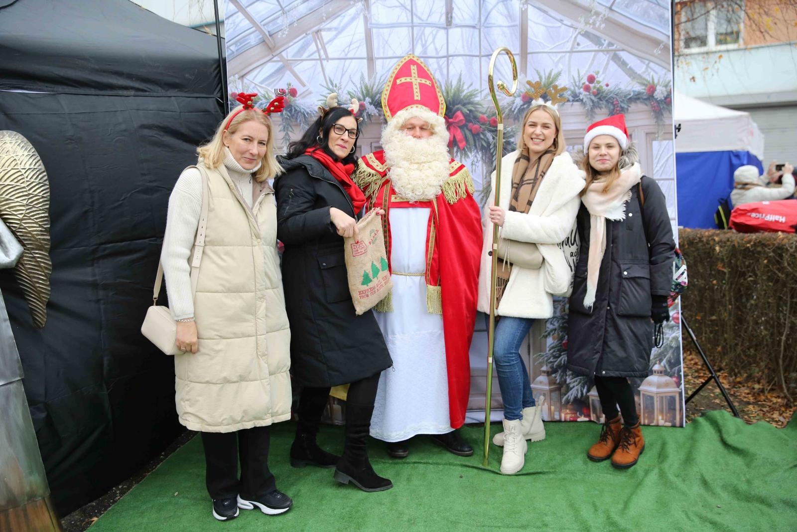 Zdjęcie w galerii na portalu naszraciborz.pl: Mikołajkowa sobota w ZSOMS. Zawody i jarmark z Natalią Tul wiadomości z regionu