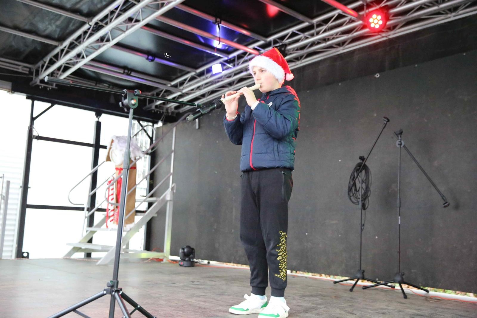 Zdjęcie w galerii na portalu naszraciborz.pl: Mikołajkowa sobota w ZSOMS. Zawody i jarmark z Natalią Tul wiadomości z regionu