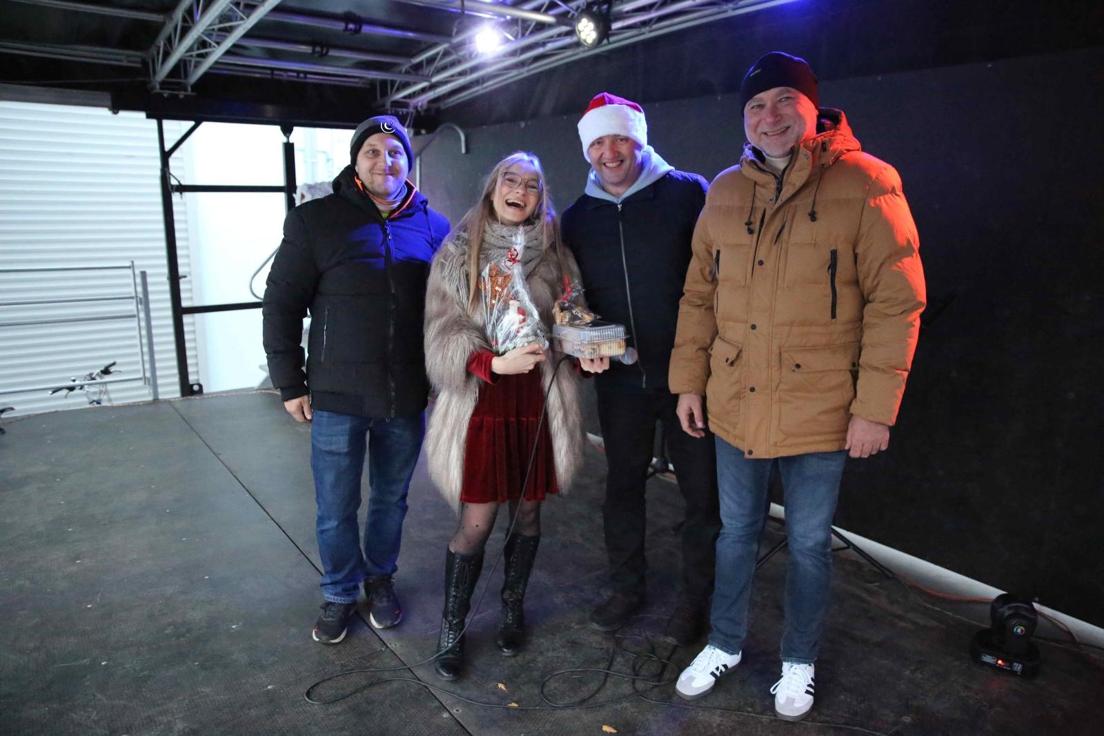 Zdjęcie w galerii na portalu naszraciborz.pl: Mikołajkowa sobota w ZSOMS. Zawody i jarmark z Natalią Tul wiadomości z regionu