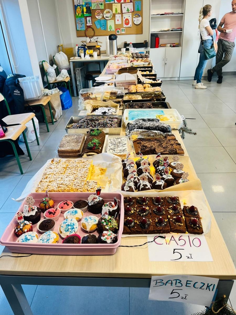 Zdjęcie w galerii na portalu naszraciborz.pl: Mikołajkowa sobota w ZSOMS. Zawody i jarmark z Natalią Tul wiadomości z regionu