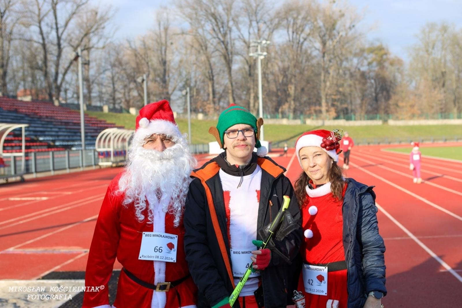 Zdjęcie w galerii na portalu naszraciborz.pl: Bieg mikołajkowy z Justyną Święty-Ersetic za nami [FOTO] wiadomości z regionu